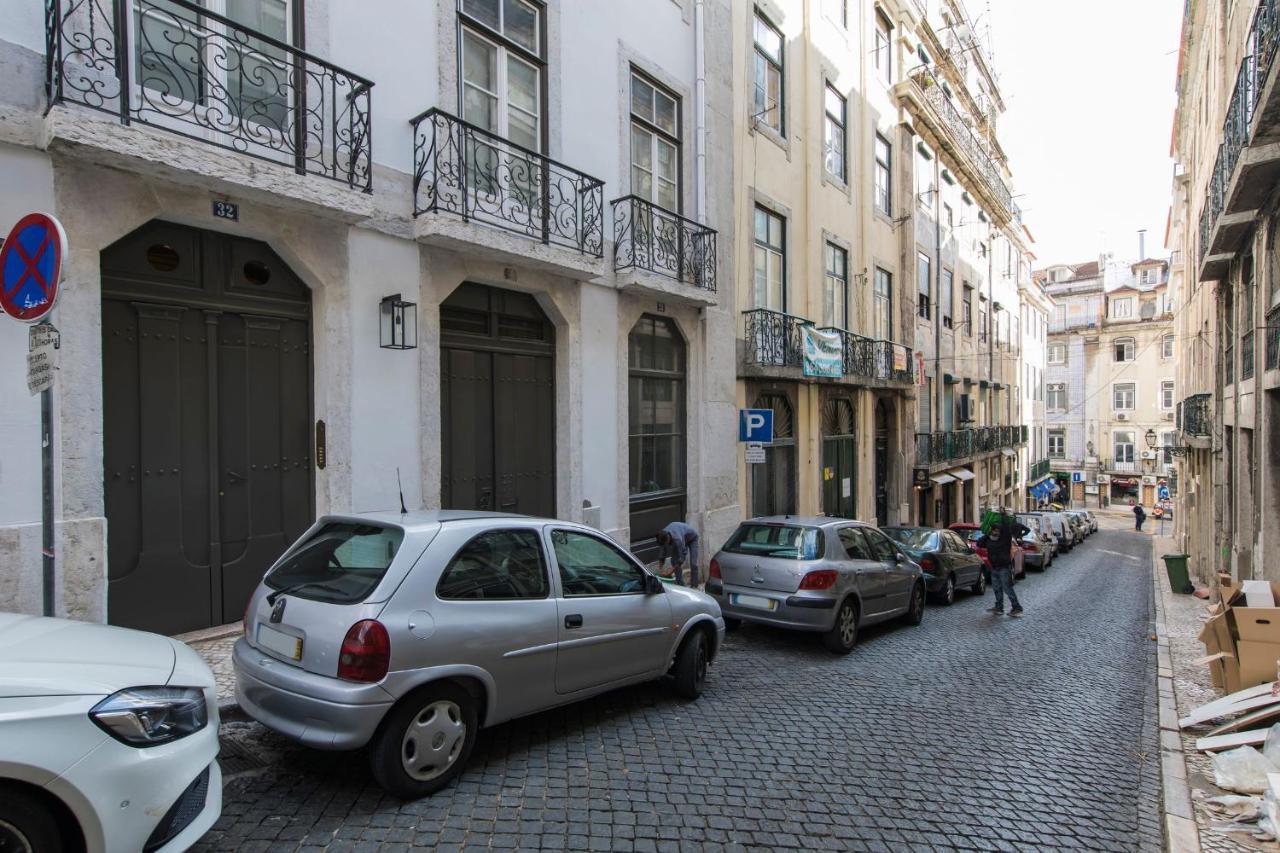 Lovelystay - Charming 3 Bedroom Wonder Downtown Lissabon Buitenkant foto