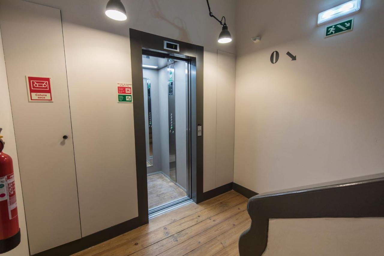 Lovelystay - Charming 3 Bedroom Wonder Downtown Lissabon Buitenkant foto